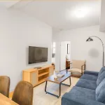 Spectacular 3Bd 1Bth In Fidi & Wall Street Area!